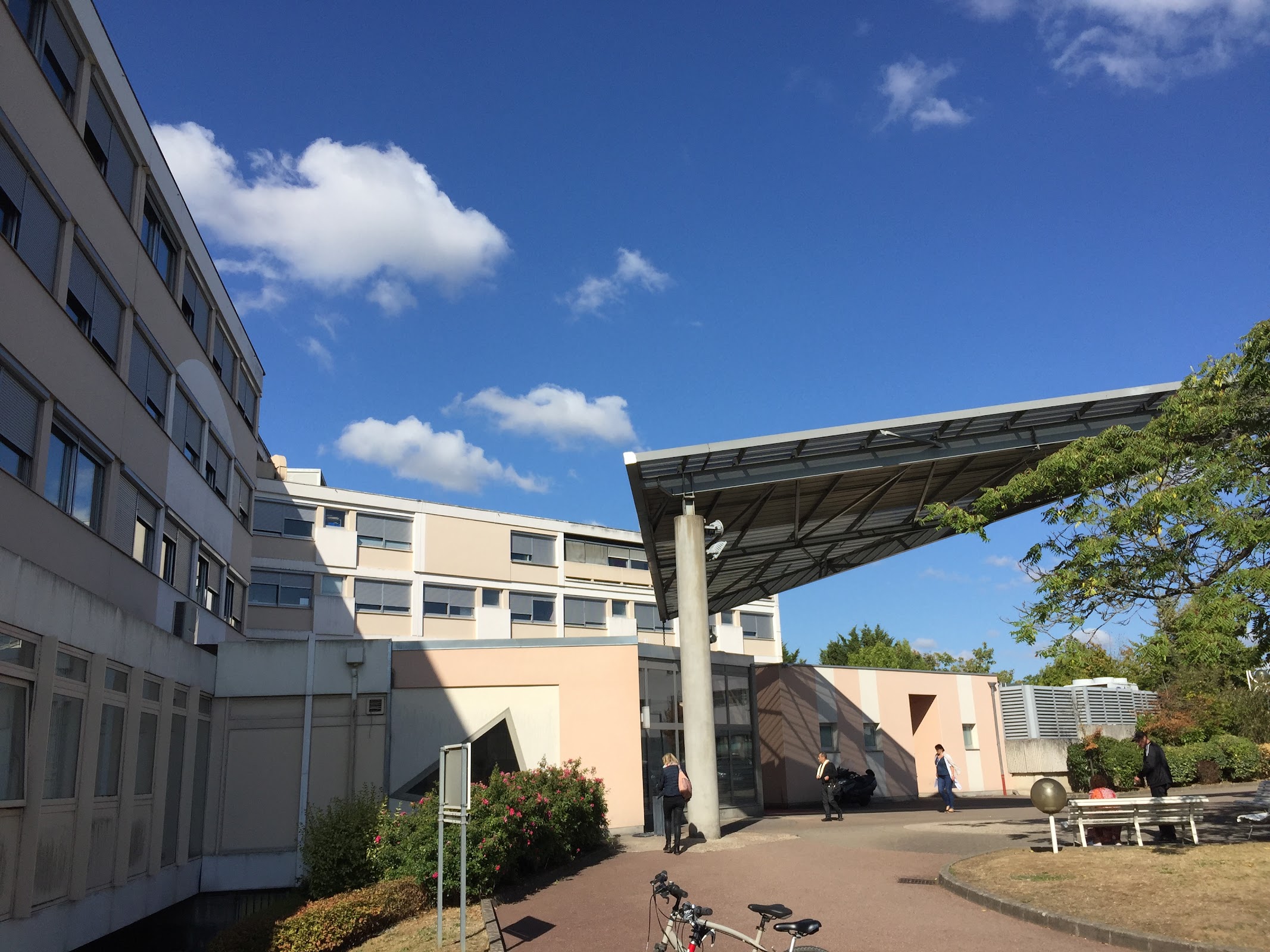 Photo de la maternité Hôpital-Clinique Claude Bernard